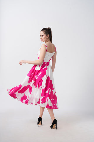 Summer Petal Poise