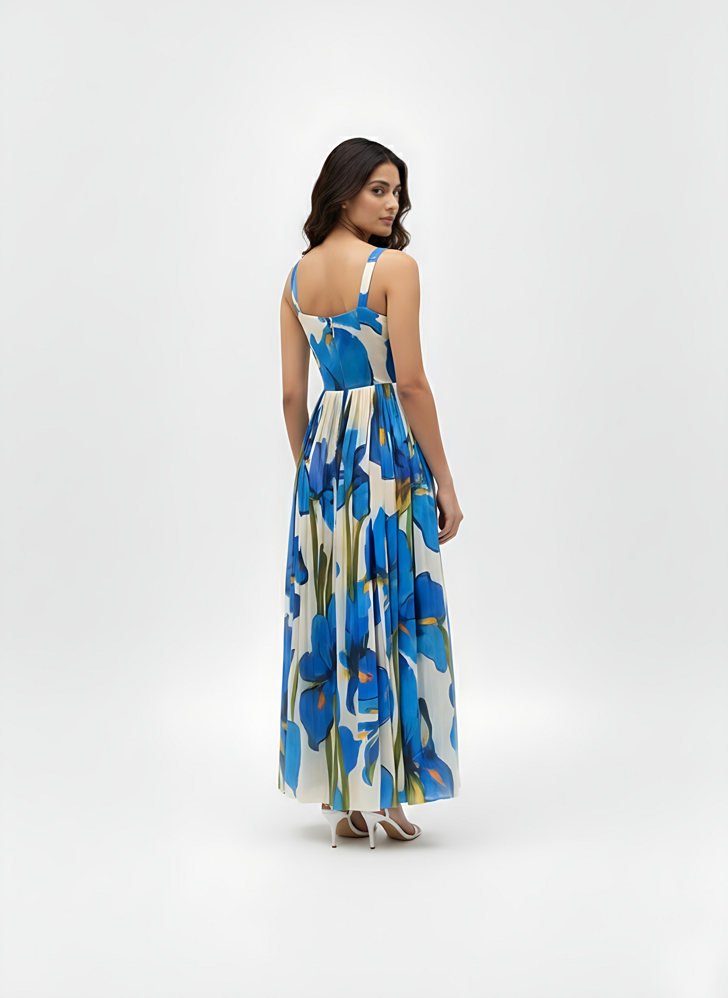 Lightweight Chinon maxi dress with a fitted bodice and softly gathered waist that flows into an airy pleated silhouette.